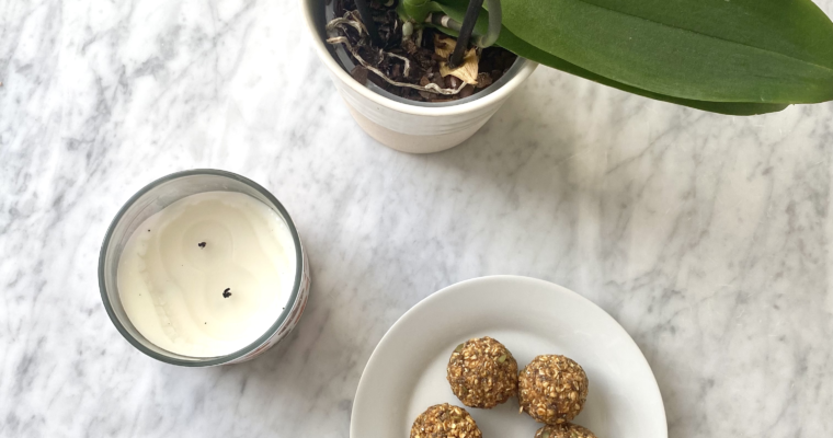 vegan + gluten free pumpkin spice energy bites