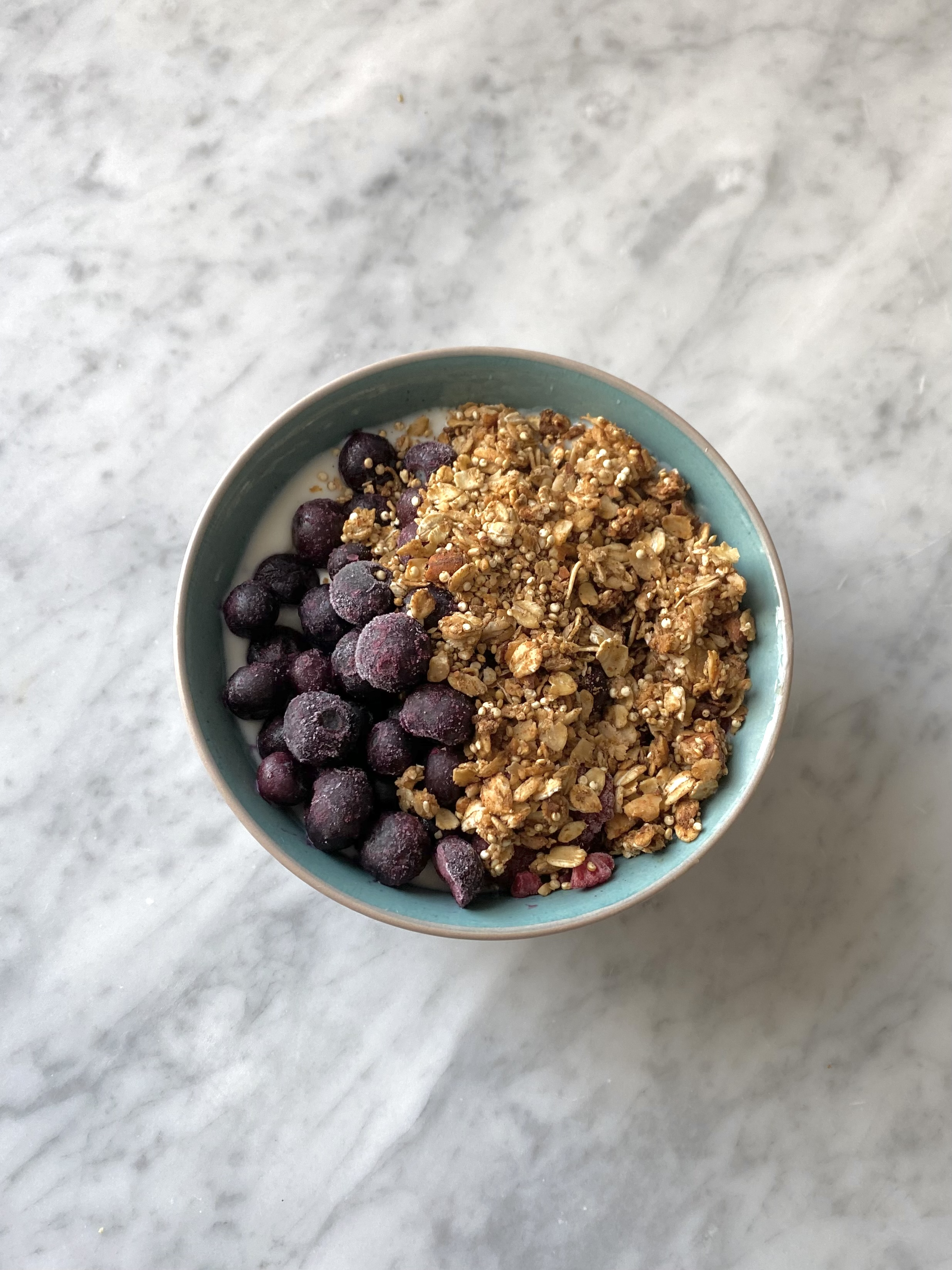 meal prep quinoa granola (vegan + gluten free)