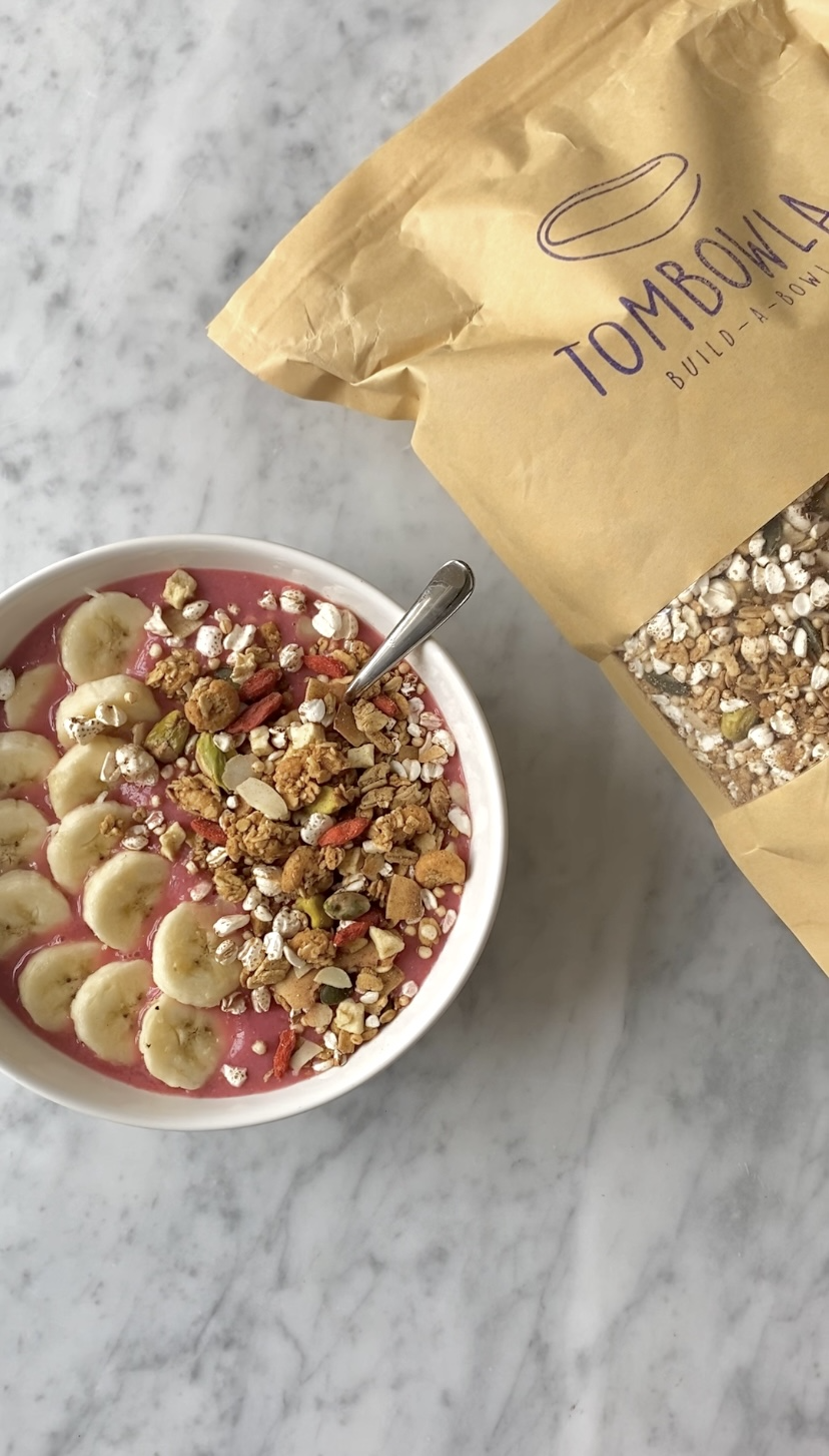 raspberry granola smoothie bowl (vegan + gluten free)