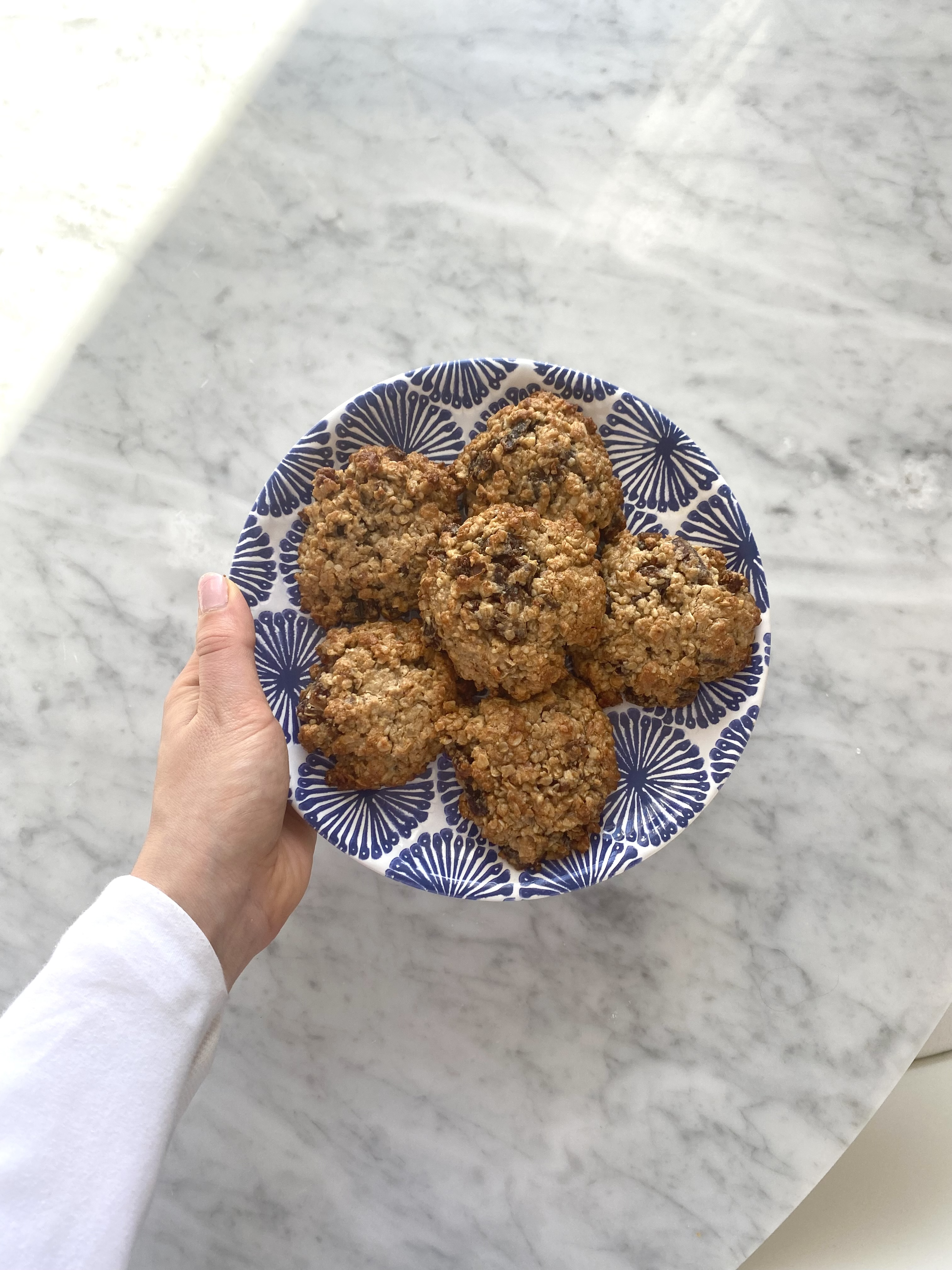 vegan + gluten free tahini date cookies