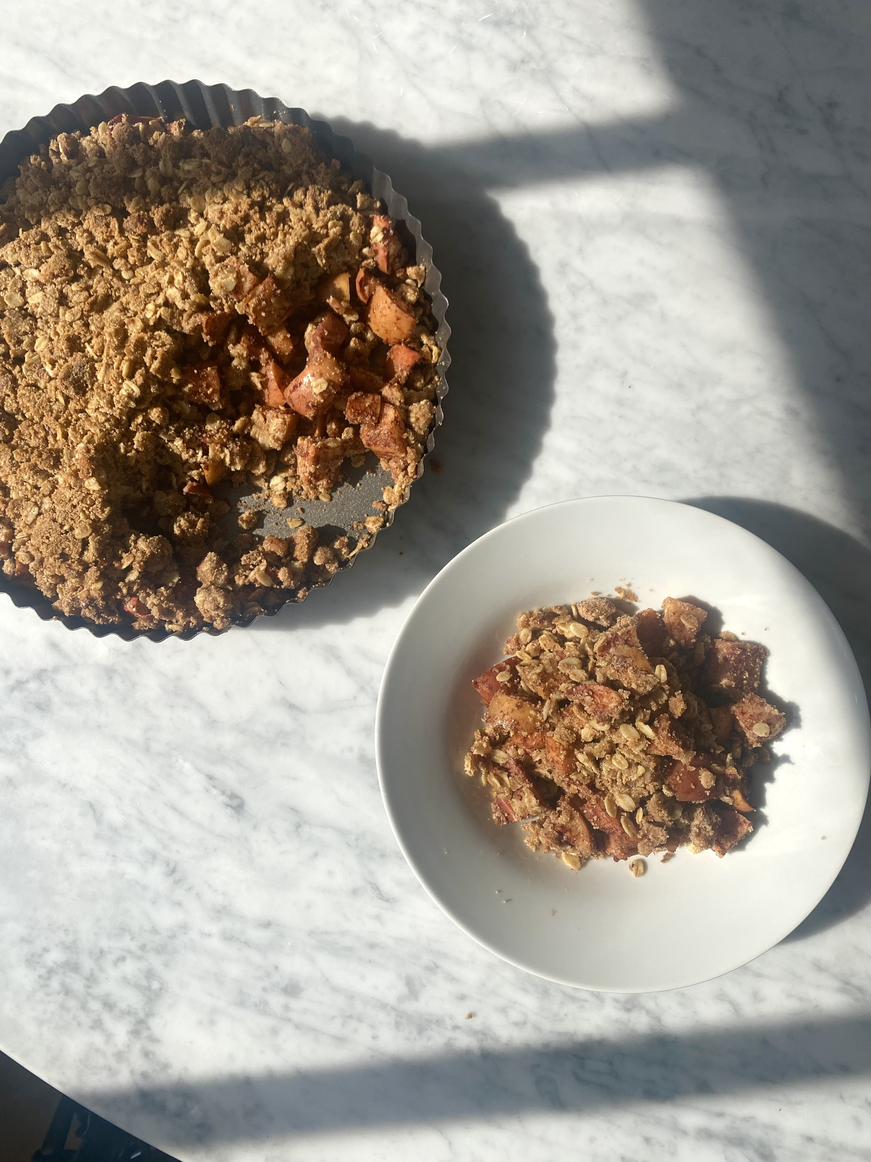 vegan + gluten free tigernut apple crumble